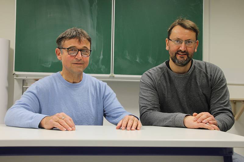 Ein Foto vom Schulleiter Michael Storz und dem Stellvertreter Torsten Losekamm.